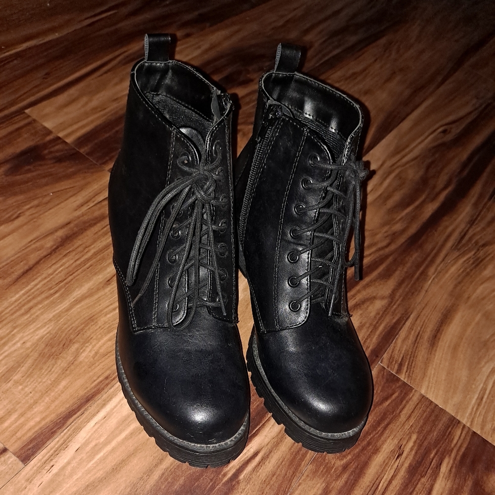 GUC! Women's boots